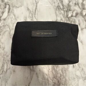 Want Les Essentiels cosmetics pouch
